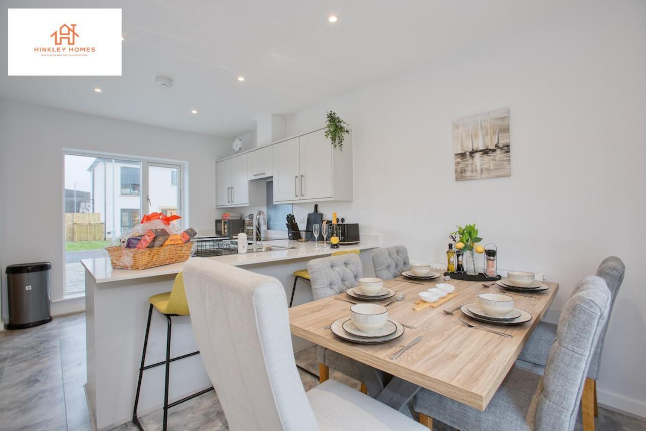 St Ives Bay - Immaculate Brand New 3Bed - Free Parking - Beach - Wifi Хейл Экстерьер фото